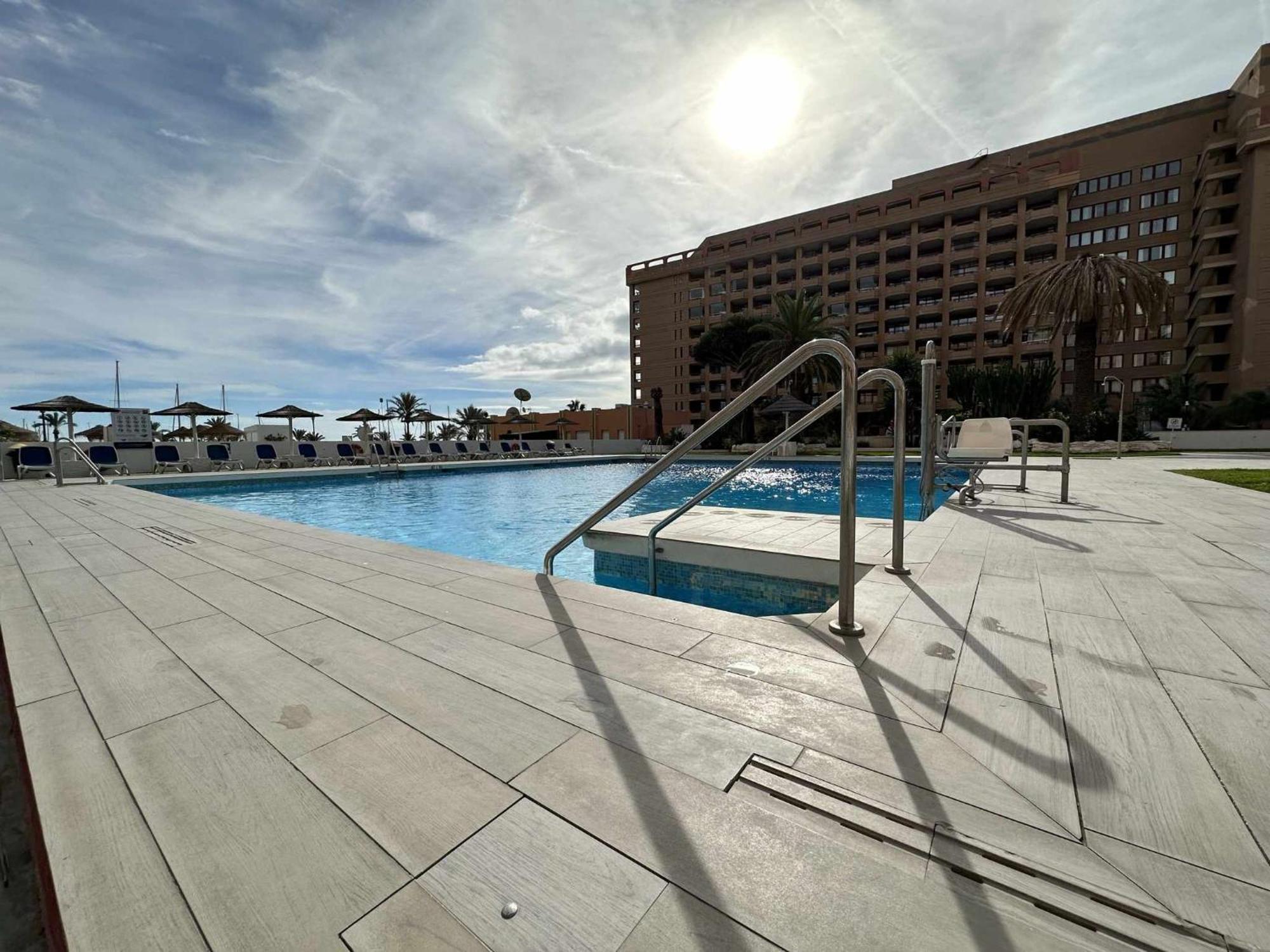Estudio Pyr Privado Frente Al Puerto De Fuengirola Bagian luar foto