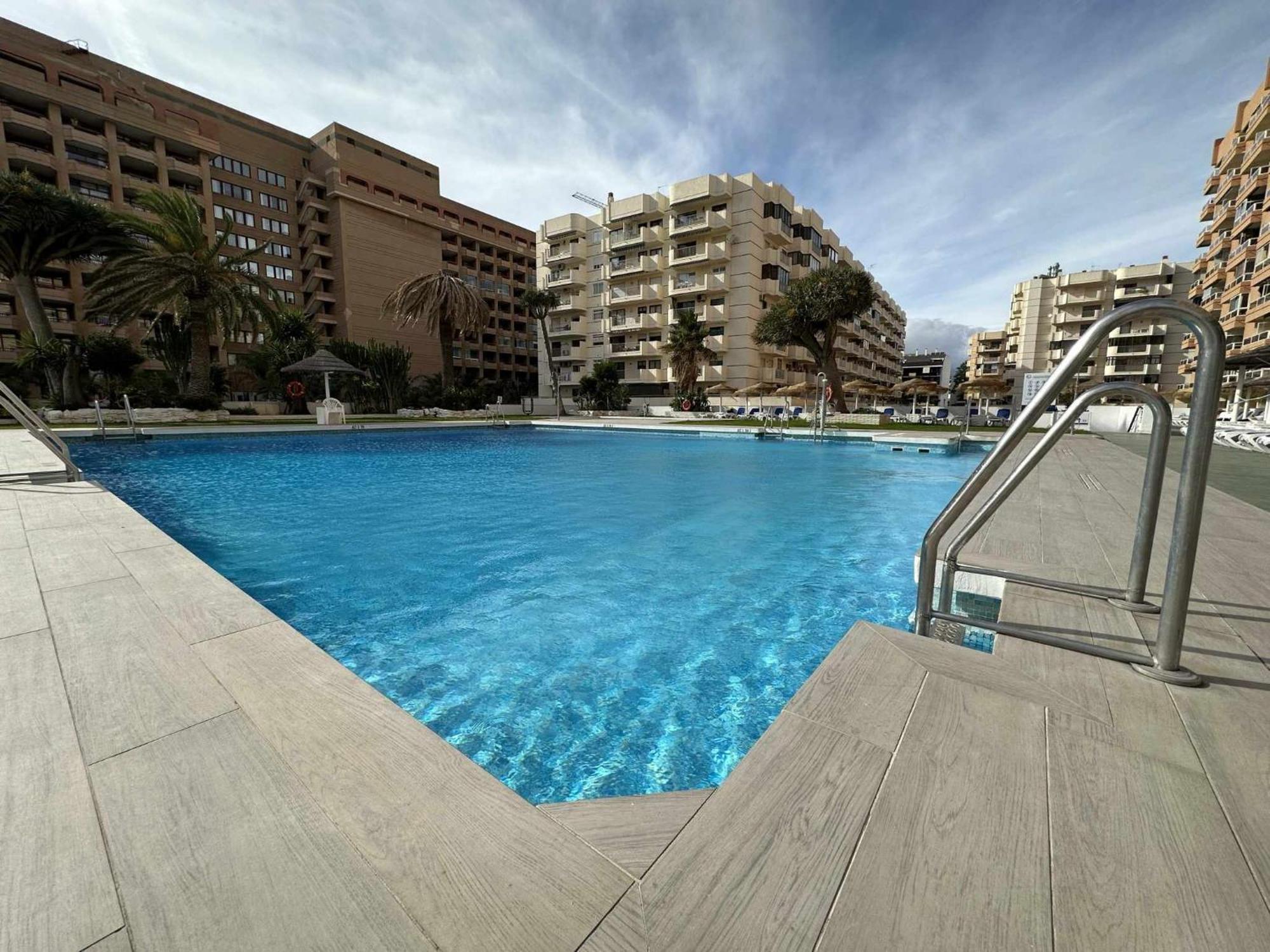 Estudio Pyr Privado Frente Al Puerto De Fuengirola Bagian luar foto