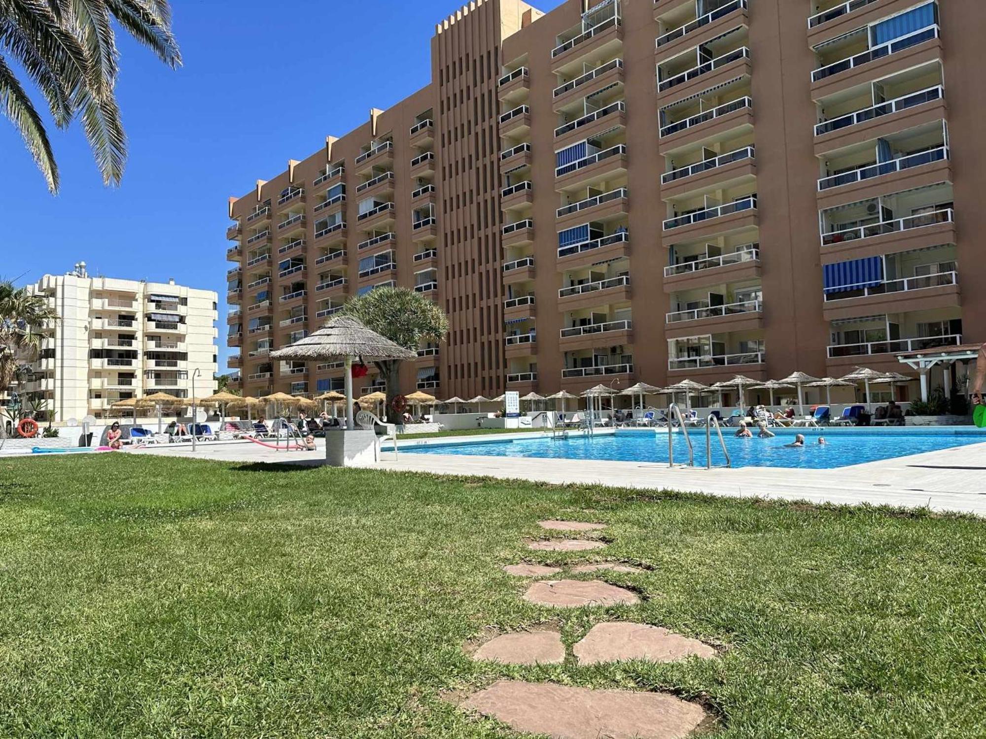 Estudio Pyr Privado Frente Al Puerto De Fuengirola Bagian luar foto